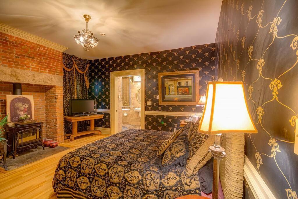 Merry Mansion East Dubuque Εξωτερικό φωτογραφία