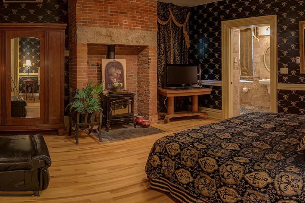 Merry Mansion East Dubuque Εξωτερικό φωτογραφία